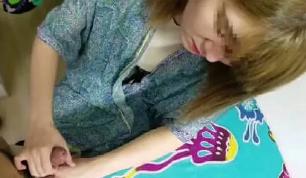 FC2PPV-1459187 Slim Young Wife Gangbanged by Debt Collector for Unpaid Loan