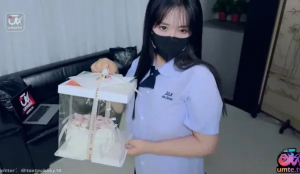 Birthday Delivery Guy Spills My Cake, Pays with His Cock! Sakura Sora Momomo