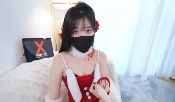 XV014 Christmas Night Cheating: Brother's Rock-Hard Cock Impales Sis Behind BF's Back