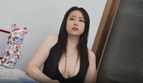 Arrogant Ice Queen Conquered into Slutty Bitch Xiao Si