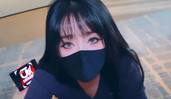 Use Your Body as Boat to Ferry Me from Abyss, Big Sis