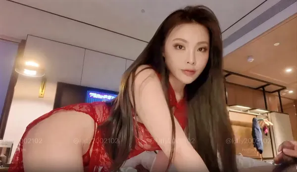 First Time in Red Qipao Cums Instantly Kitty