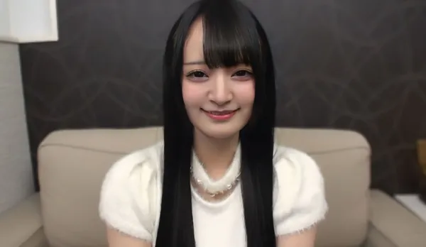 Tokyo Girl File: Kae, 21, Beauty Salon Clerk