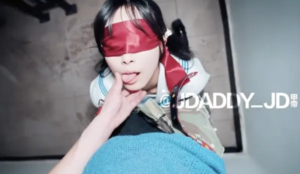 The Scene in the Stairwell with My Horny Girlfriend That Night Jia Di