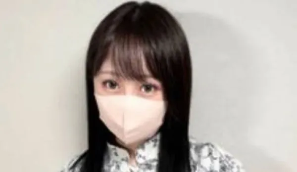 FC2PPV-4598434 Beautiful Big-Eyed Woman