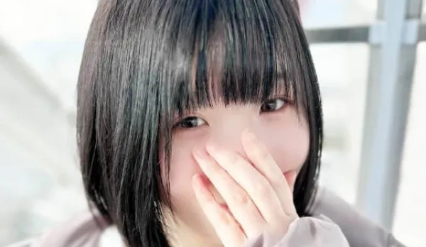 Pure Girl at Kanazawa's Legendary Ryokan