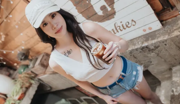 Popular Cafe Hottie Boss 33yo D-Cup Real Tits Fucked Raw Till Creampie Explosion