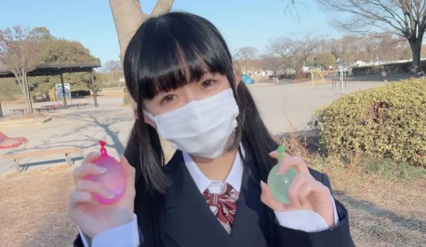 FC2PPV-4327193 Her Sanity Shatters from Cute Girl's Tight Pants and Overflowing Pussy Juices