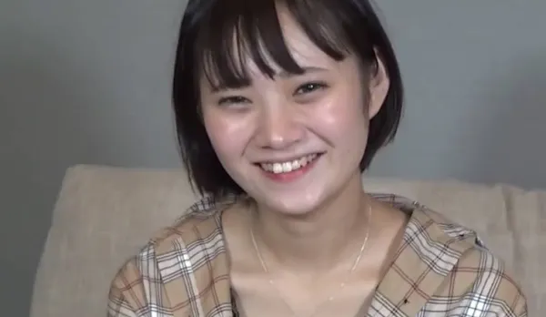 FC2PPV-2996469 Super Popular Girl's First Shoot