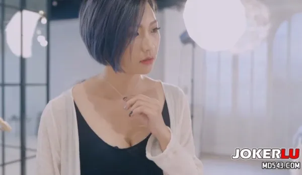 SYS-0003 Too Wild Fan Outdoor Shoot Too Slutty Mio