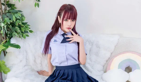 Busty Student Mia’s First Nude Massage Ignites After a Legendary Cock Pic