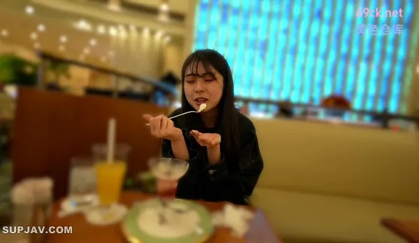 FC2PPV-4882916 Legendary Nympho Beauty Gangbanged by 8 Men in Kansai Hotel