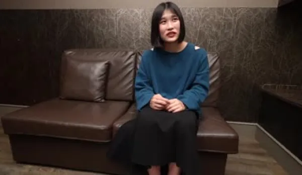 FC2PPV-4545556 Innocent Girl First Creampie Experience