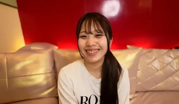 FC2PPV-4901019 Innocent 18yo Beauty's First Creampie