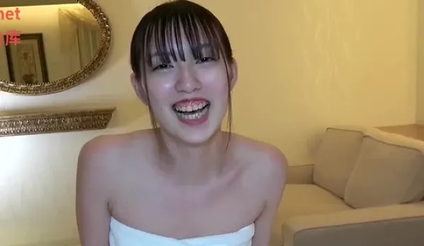 FC2PPV-4969365 Debut Masterpiece: Leggy, Busty Girl's First Show