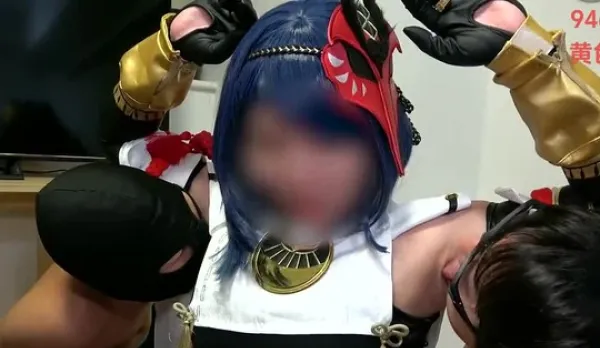FC2PPV-4271971 Miku Cosplayer Takes On Multiple Guys and Gives In