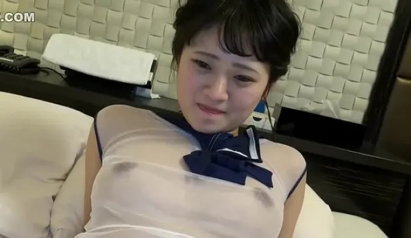 FC2PPV-4339250 21-Year-Old Amateur Finally Gives a Shy Footjob