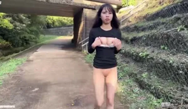 FC2PPV-4513553 Fully Nude Outdoor Exposure and 15 Creampie Blowjobs