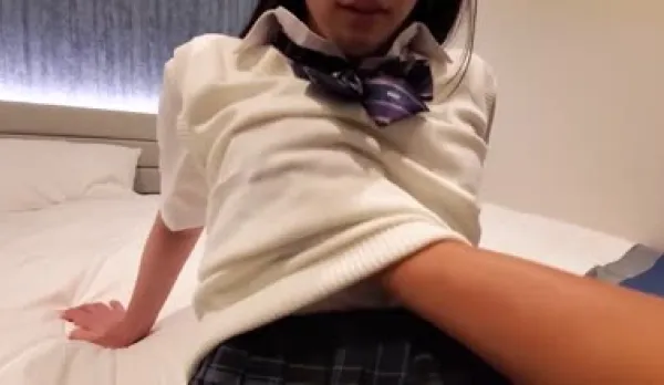 FC2PPV-4734151 Uniform Off: Super Cute Girl's Erotic Body Caressed Wildly