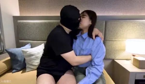 FC2PPV-4692938 Knows Nothing About Sex But Stars In It For Cash