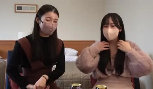 FC2PPV-4326418 He Crashes Girls' Party Turns into Threesome