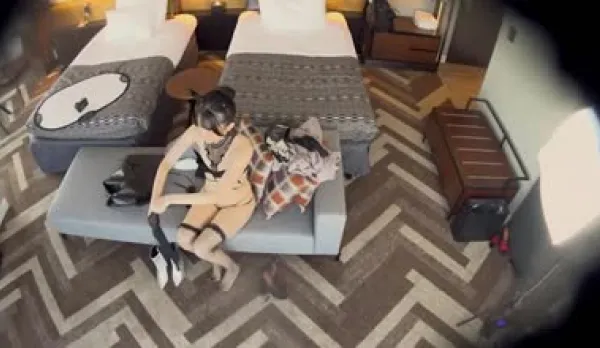 FC2PPV-4741202 Luring Hot Influencer with Photoshoot Excuse for Raw Fuck Negotiation