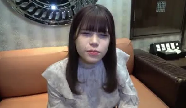 FC2PPV-4059569 Unsatisfied with Boyfriend's Sex, She Gets Creampied by Other Men's Cocks Over and Over