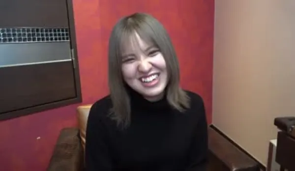 FC2PPV-3319634 Brightly Smiling Cute Girl Gets Creampied