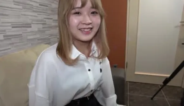 FC2PPV-3234012 Natural Cute Girl Becomes Old Man's Prey