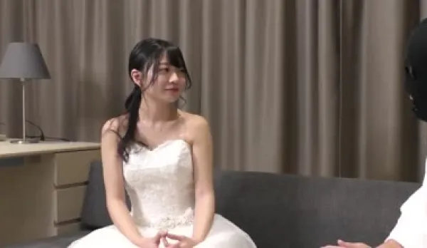 FC2PPV-3237415 Holy Wedding Dress Naked Feast Beauty Aroma Seduction