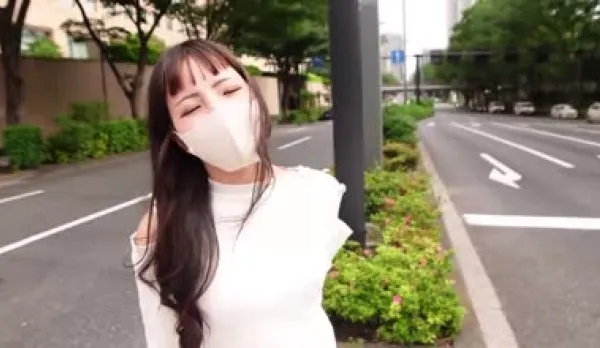 FC2PPV-3056797 Squirting Soaks the Bed Wet Through