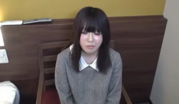 FC2PPV-2859283 Pure Sex with Petite Nervous Amateur Beauty