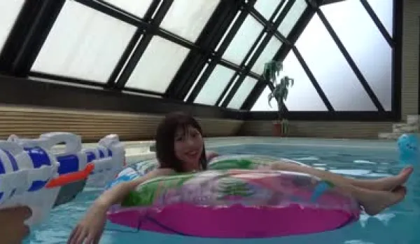 FC2PPV-2382903 White Swimsuit Stunner Bombshell