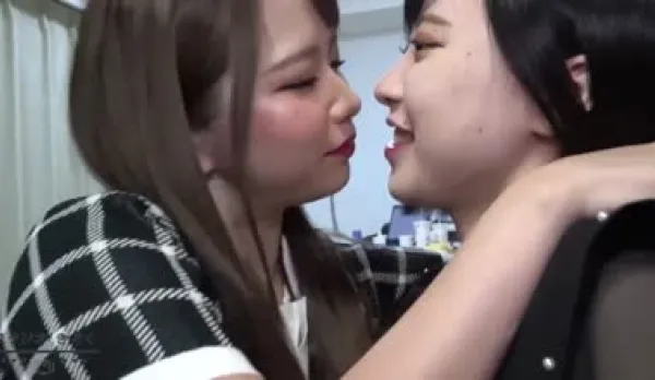 FC2PPV-2242153 Lost Virginity in Harem 3P