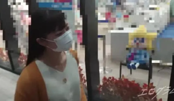 FC2PPV-1640892 Young Beautiful Lady