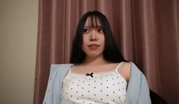 FC2PPV-4812799 Slender Girl with Sizzling Curves