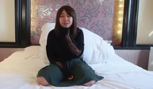 FC2PPV-4577776 Wants to Change Her Shy Tense Frozen Face