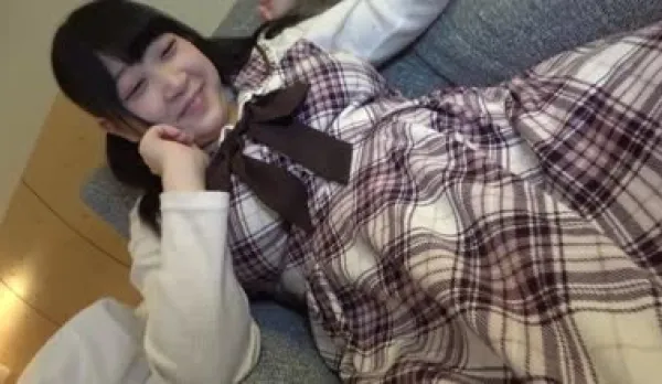 FC2PPV-1425172 Cute Faced OL