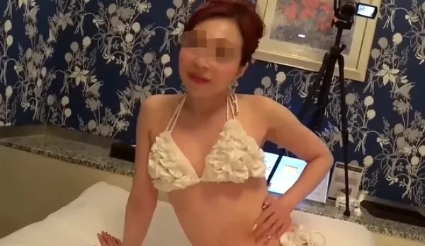 FC2PPV-1056603 Secret Office Beauty Model's Steamy Romance Sex White Bikini Too Tempting Fucked Raw Creampie Ass Splash with Sweet Intimate Talk